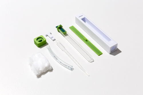 Contenu du Kit Start'Ant : feeder, tube, tuyau, outil de transfert et pipette