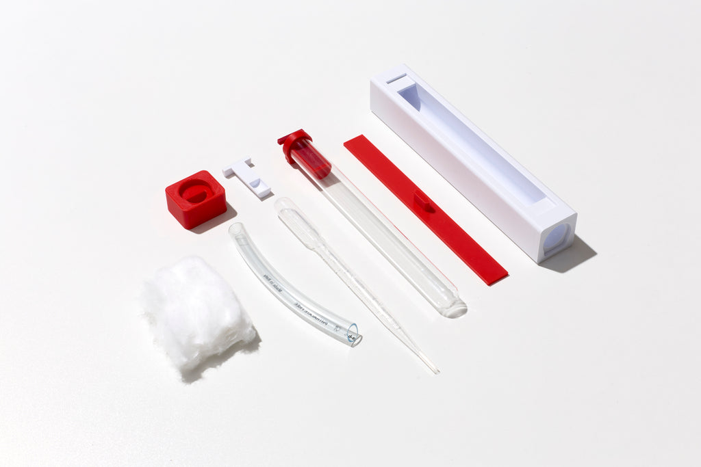 Contenu du Kit Start'Ant : feeder, tube, tuyau, outil de transfert et pipette