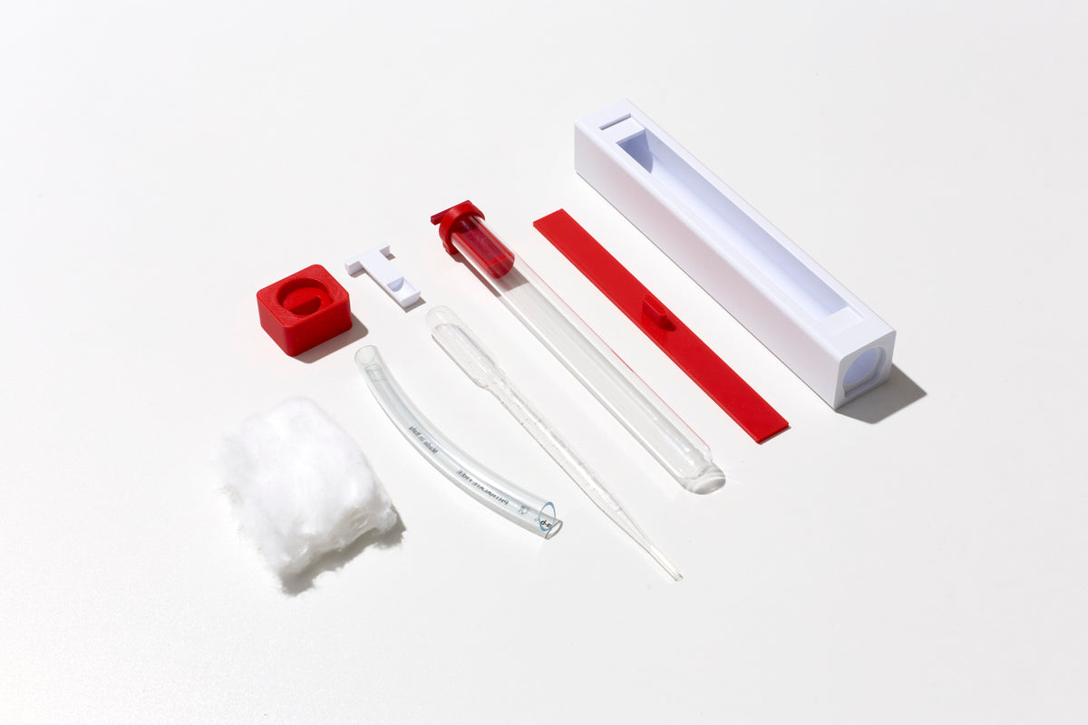 Contenu du Kit Start'Ant : feeder, tube, tuyau, outil de transfert et pipette